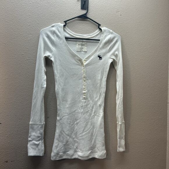 Abercrombie & Fitch Top White Y2K Ribbed Knit Henley Fitted Bella Swan Babydoll - Picture 1 of 6